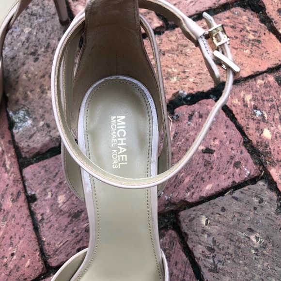 Michael Michael Kors Pointed Toe Buckled Pumps - Picture 4 of 7